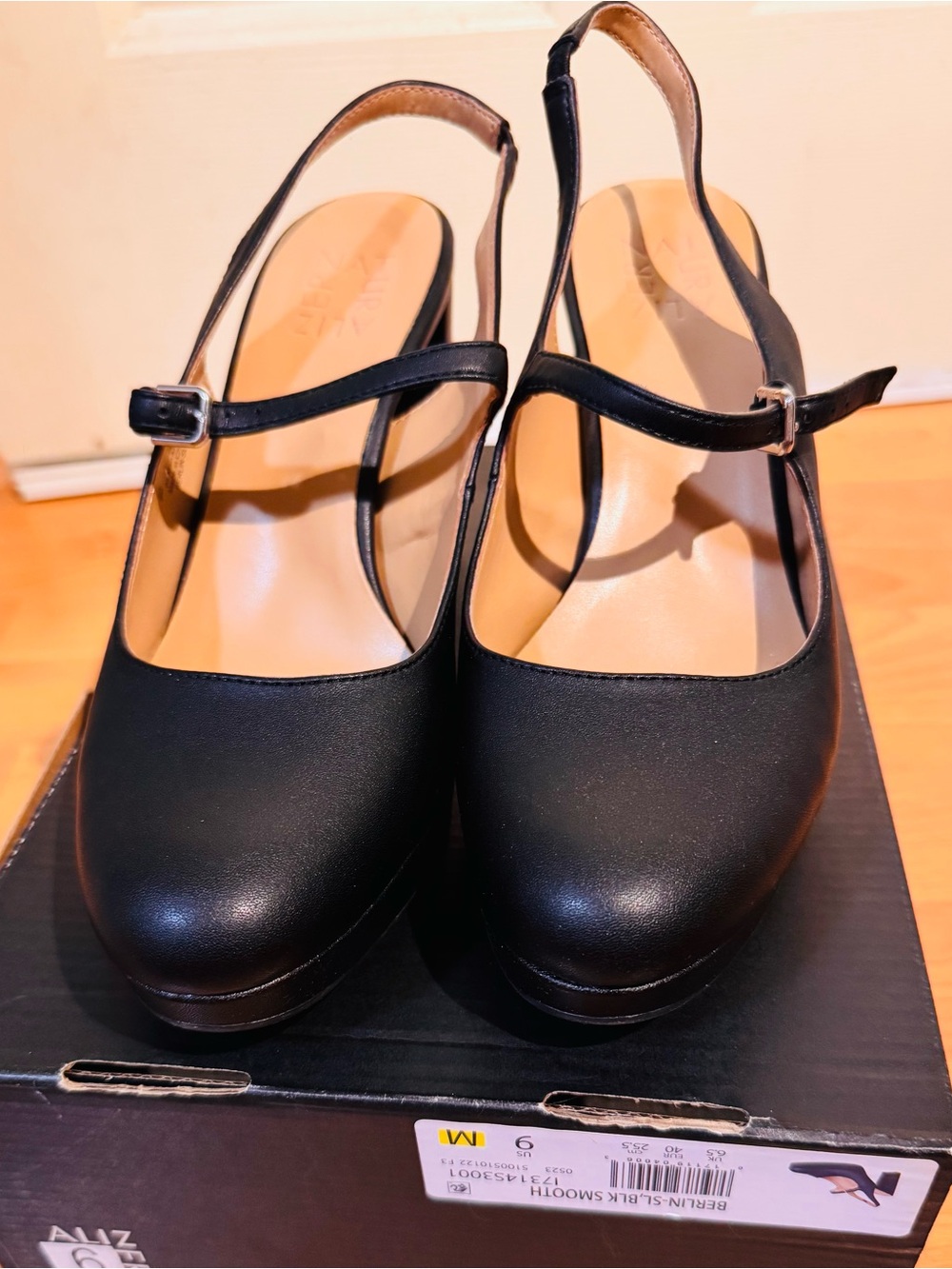 Naturalizer Black Berlin Slingback Heels size 9 - Picture 5 of 14